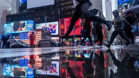 Times Square en Nueva York: meca turística y teatral de fama mundial.