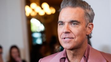 Robbie Williams fue criticado por sus vecinos por querer talar el árbol.