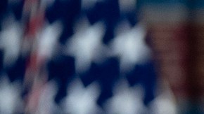 Biden califica de vergonzosa decisión de Meta de abandonar verificación de datos