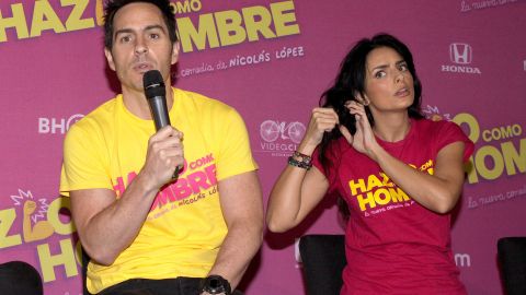Mauricio Ochmann junto a su exesposa Aislinn Derbez.