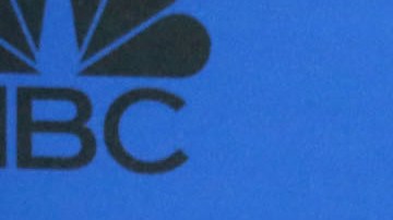 La mexicana Salma Hayek será una de las presentadoras de los Golden Globes 2025.