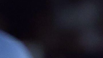 Gustavo Lema (R) discute con el cuarto árbitro durante un duelo ante América.