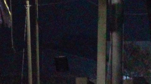 Puestos policiales fueron tiroteados tras el ataque.