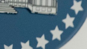 La concejal de Manhattan, Gale A. Brewer lidera la iniciativa que propone que los sobrevivientes emitan su voto con boletas especiales.