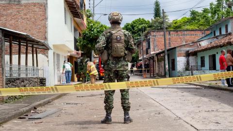 Una niña de 7 años resultó gravemente herida, dijo la policía.