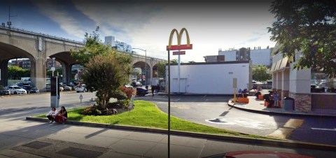 Restaurante McDonald's en NYC.
