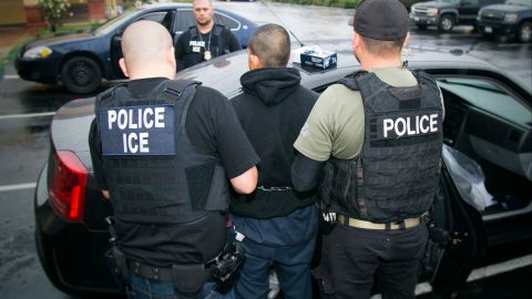 ICE realiza arresto de inmigrante