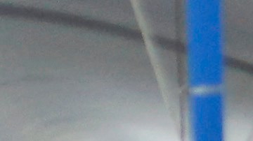 El joven tenía un rifle estilo AR y una pistola.