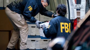 El DOJ envió al FBI un memorando en el que se ordenaba identificar a todo el personal actual y anterior que trabajó en los casos del 6 de enero.