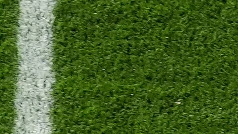 Jugador propina brutal puñetazo que noqueó a su rival en el fútbol de Uruguay