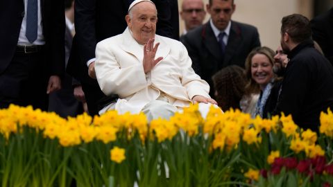 El papa aseguró que hay que eliminar la mentalidad "clerical y machista" en la Curia y en el gobierno de la Iglesia católica.