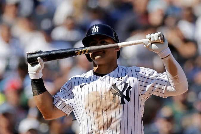 Jasson Domínguez espera ganarse un lugar con los Yankees en 2025.