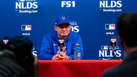 El manager de los Mets consideró valiosa la permanencia de Pete Alonso.