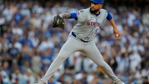 Sean Manaea durante la Serie de Campeonato de la Liga Nacional en 2024 frente a Dodgers.