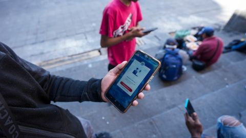 Venezolanos piden asilo en la frontera