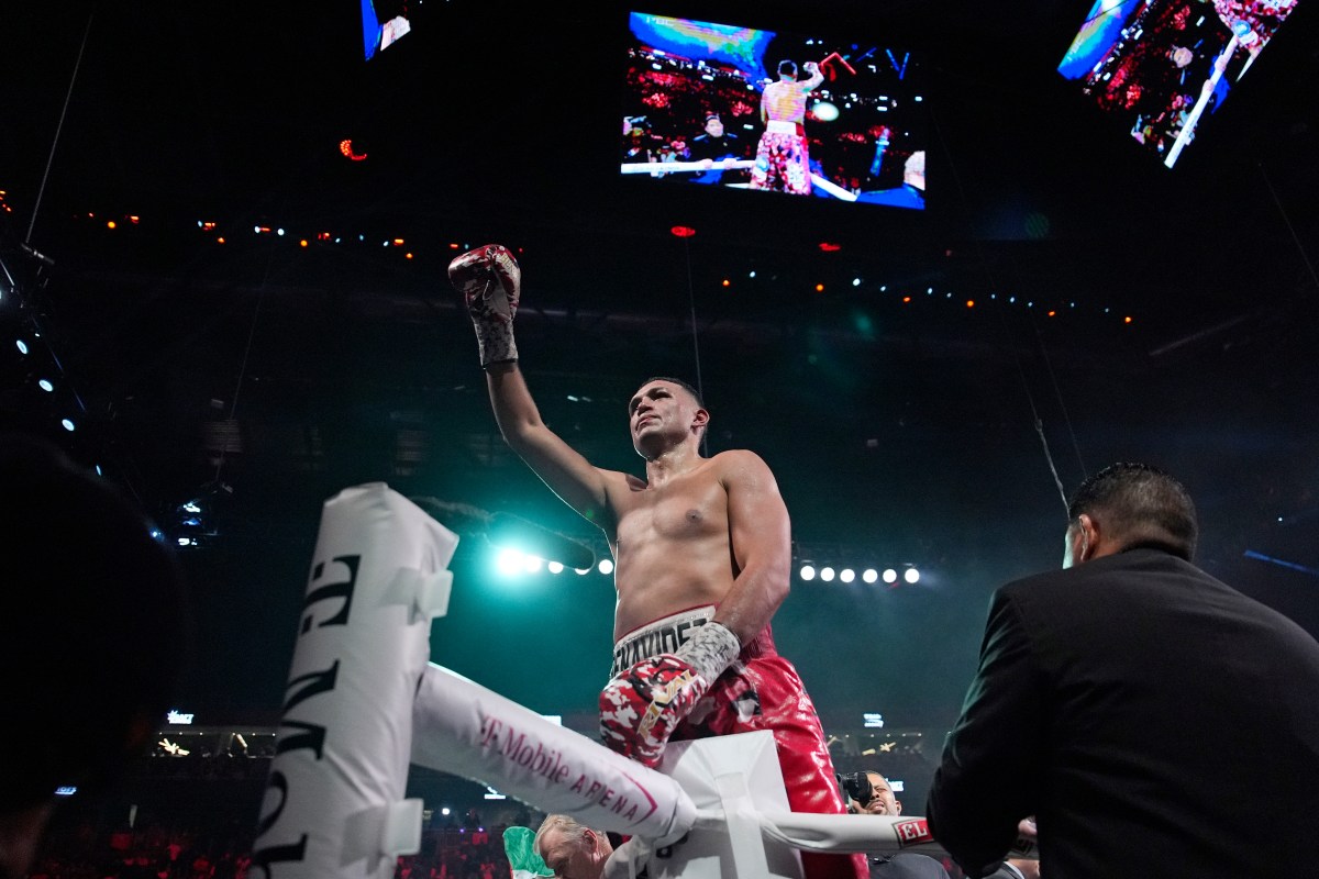 David Benavidez revela detalles de su conversación con Turki Al-Alshikh para enfrentar al Canelo