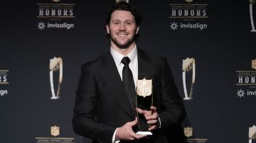 Josh Allen de Buffalo Bills fue elegido el MVP de la temporada 2024 de la NFL