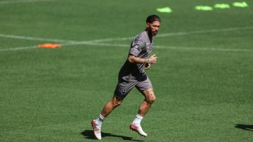 Sergio Ramos entrena con Rayados de Monterrey.