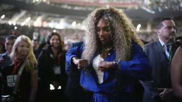 Serena Williams se roba el show con sus pasos prohibidos en el Super Bowl