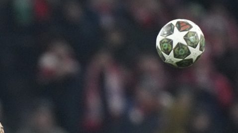 Murió futbolista brasileño en la habitación del hotel de concentración horas antes de un partido
