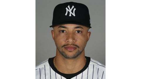 Devin Williams ya viste el uniforme de New York Yankees.