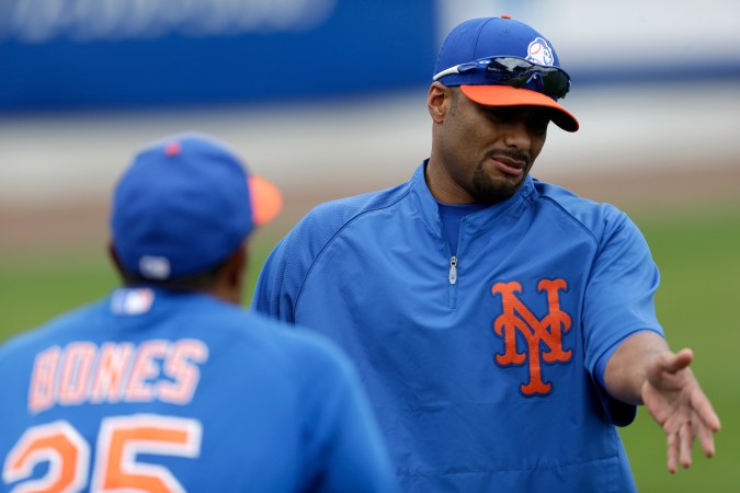 Johan Santana ayuda a los Mets en los Spring Training.