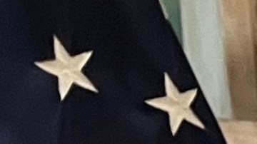 Critican a Hochul por mantener al alcalde Adams en el poder