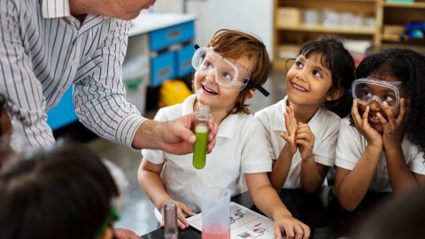 El modelo de escuelas autónomas atrae a muchos padres.