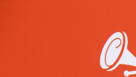 Christian Nodal sorprendió a una vendedora.