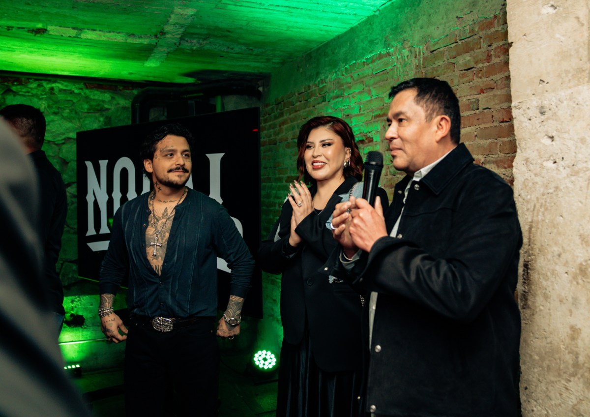 Christian Nodal anuncia un importante cambio en su carrera de la mano de sus padres