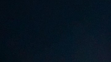 Sentarse alrededor de una mesa, conversar y compartir alimentos puede ayudar a generar sensación de saciedad, según un estudio.