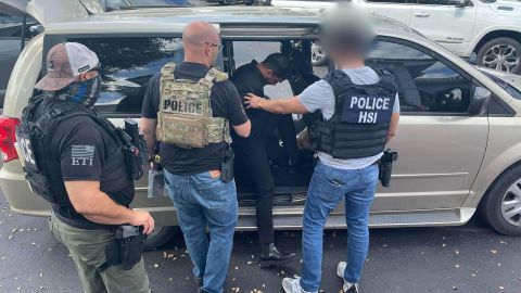 Los migrantes arrestados son originarios de Guatemala, Haití, México, Honduras, El Salvador, Venezuela, Colombia, Brasil, Cuba y Nicaragua.