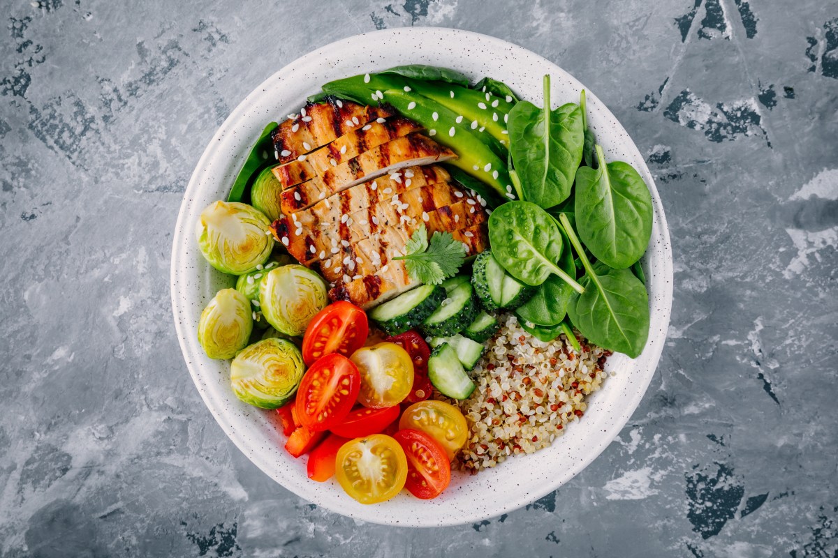 5 almuerzos ricos en proteínas para bajar de peso y fáciles de preparar