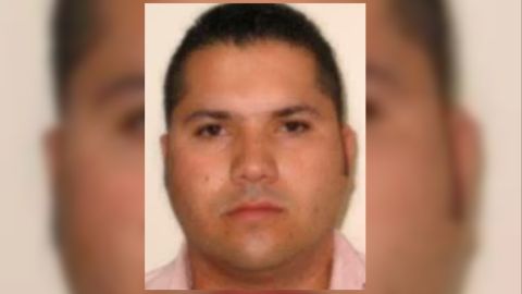 El FBI ofrece recompensa por información de Fausto Isidro Meza Flores, de 42 años.