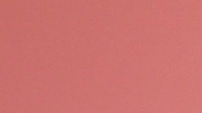 La nueva casa de Giselle Blondet tiene fachada de color blanco con detalles en azul.