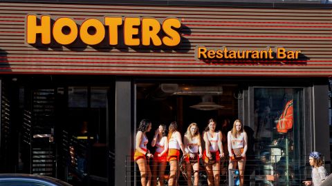 Hooters