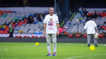 Emilio Azcárraga resalta los avances en el Estadio Azteca.