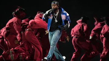 Kendrick Lamar protagonizó el show del medio tiempo del Super Bowl.