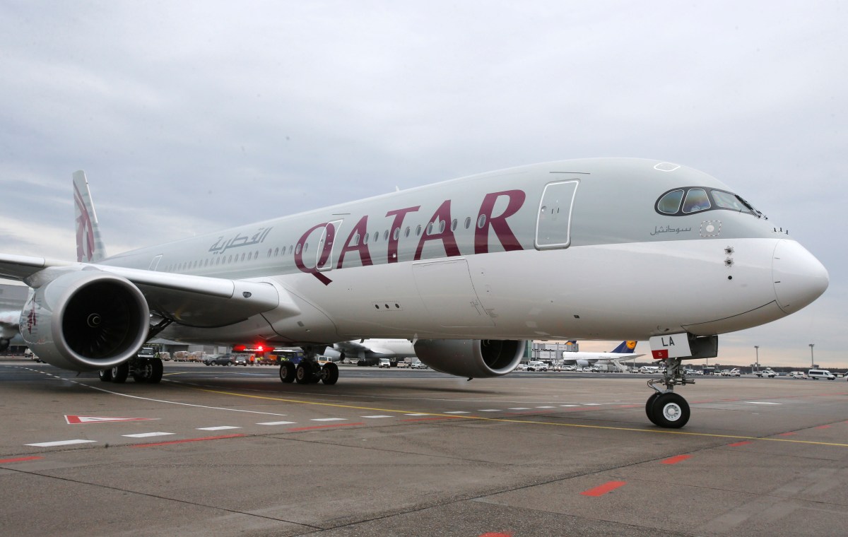 Pasajeros de Qatar Airways denuncian haber viajado junto a un cadáver
