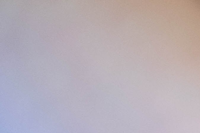 Lavar el pollo hace que se dispersen los microbios.