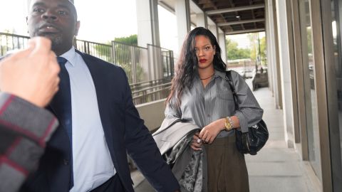 Rihanna asistió a la corte para conocer la decisión del jurado sobre el caso de su pareja, el rapero A$AP Rocky.