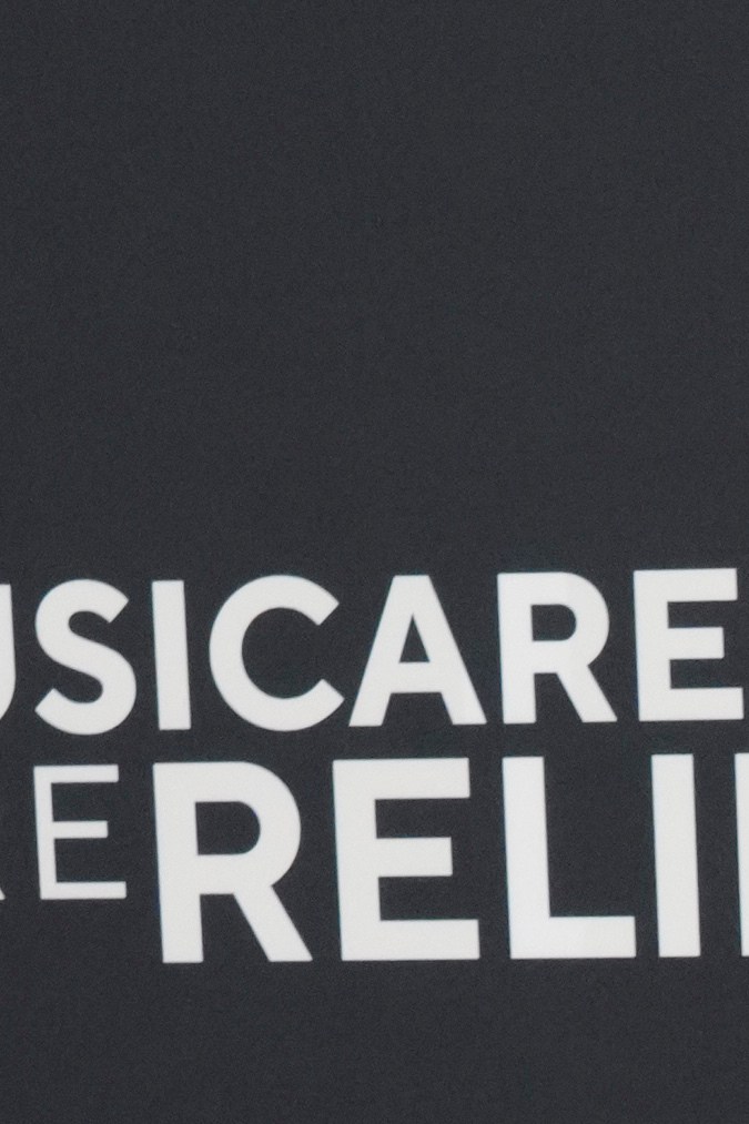 Shakira en la alfombra roja de los Grammy 2025.