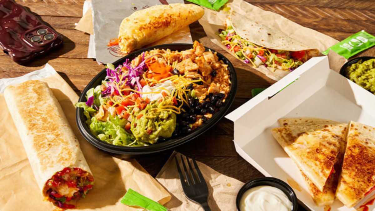 Conoce el nuevo menú de Taco Bell: Cantina Chicken con toque de picante