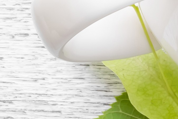 El té de tilo se prepara con flores y hojas secas de la planta.