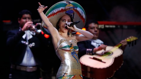 Aunque nació en Madrid, España, Belinda es una cantante que emigró con su familia a México en 1993, cuando apenas tenía 4 años.