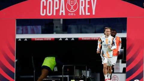 Real Madrid y Barcelona continúan en el torneo local y podrían enfrentarse en una hipotética final.