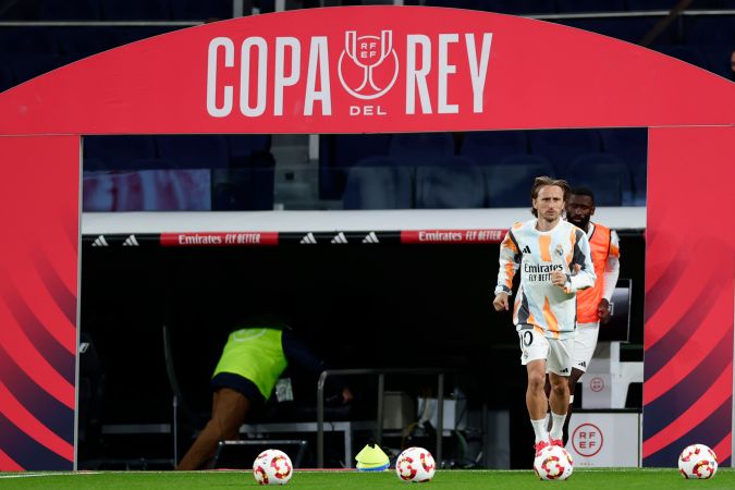 Real Madrid y Barcelona continúan en el torneo local y podrían enfrentarse en una hipotética final.