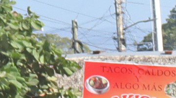 Emplean a migrantes en labores de limpiezaen Tapachula, México
