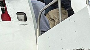 Encadenados de manos y pies: comenzaron las deportaciones a Venezuela desde EE.UU.