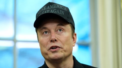 Elon Musk presiona para acceder a información personal de estadounidenses